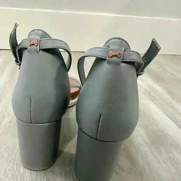 TED BAKER LONDON Ankle Strap Block Heel Sandal SIZE 39.5 - Picture 8 of 9